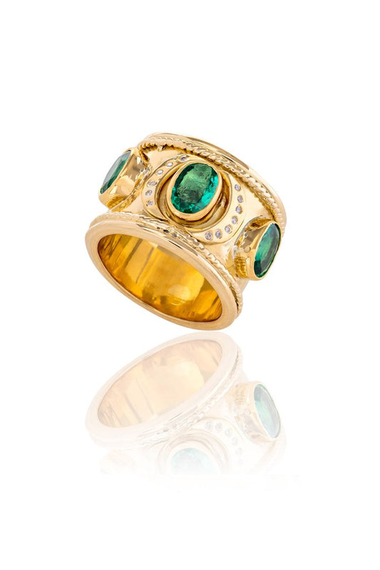 Gold & Emerald Ring