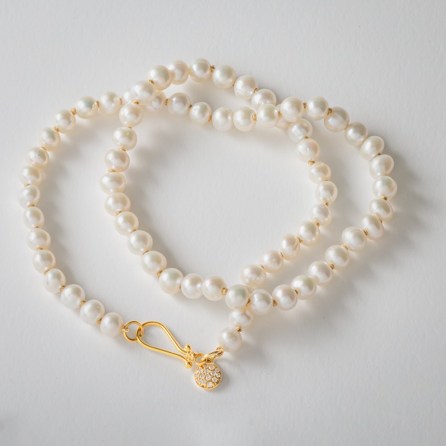 freshwater pearl necklace with gold clasp