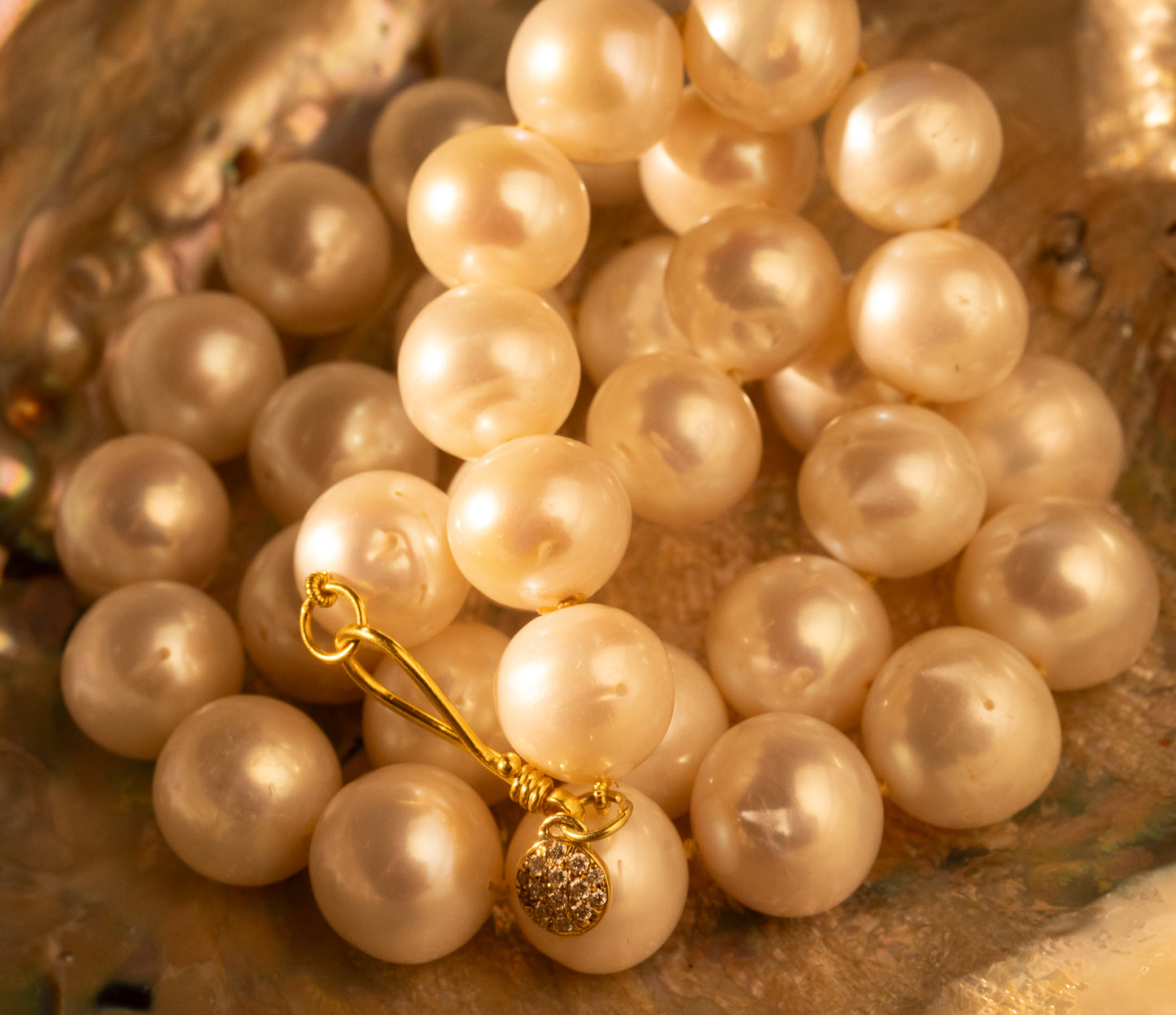 freshwater pearl bracelet with gold clasp