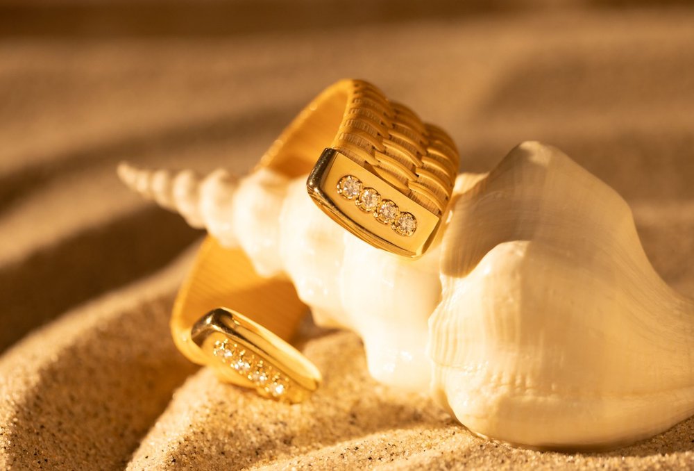 Monomoy Sunrise Nantucket Lightship Basket 1" Cuff, handwoven from natural cane and rattan, with Gold and Diamonds on a seashell